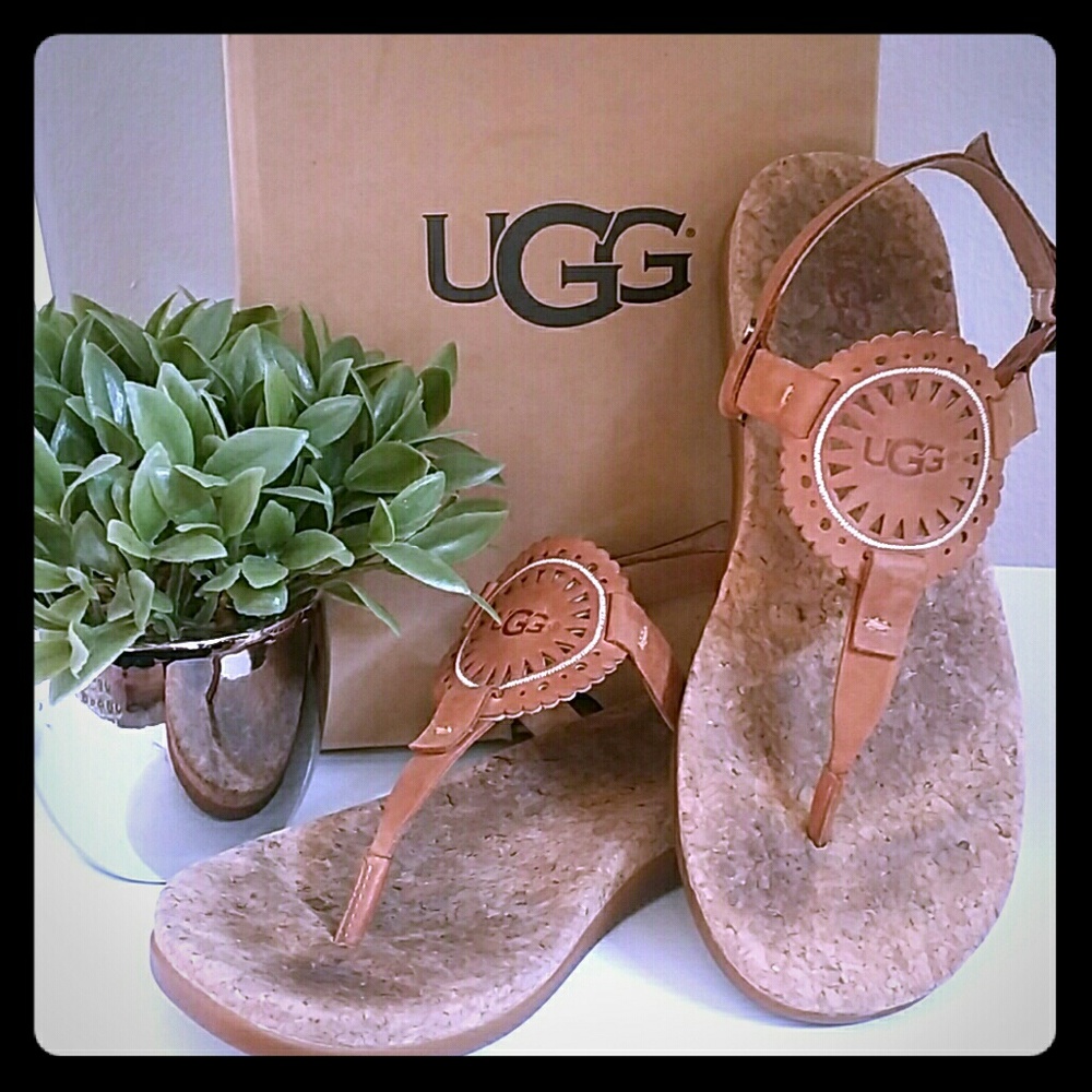 UGG Aydenn II sandals